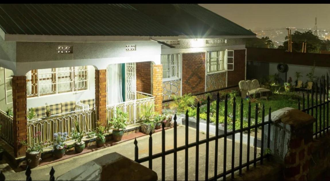 City Oasis By Siima _ Hidden Gem City Family Home 坎帕拉 外观 照片