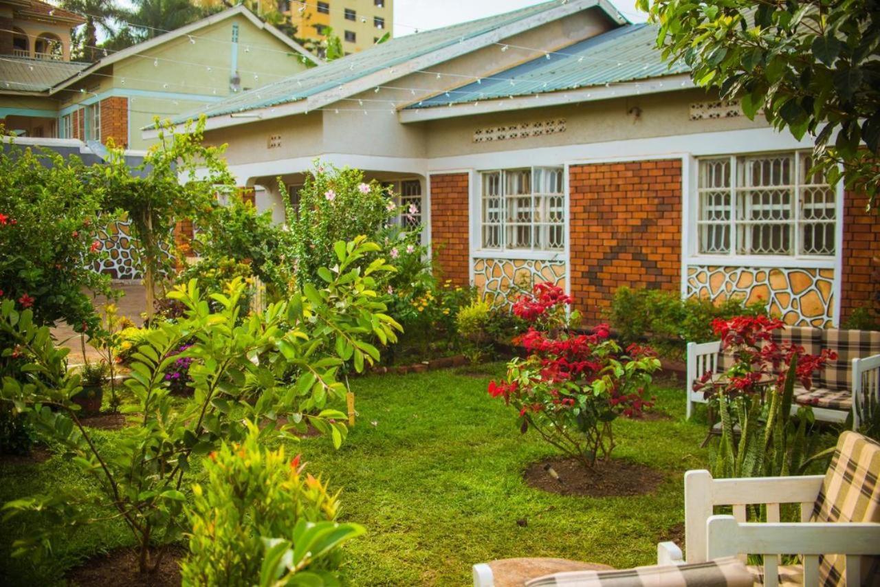 City Oasis By Siima _ Hidden Gem City Family Home 坎帕拉 外观 照片