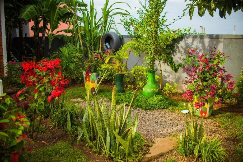 City Oasis By Siima _ Hidden Gem City Family Home 坎帕拉 外观 照片